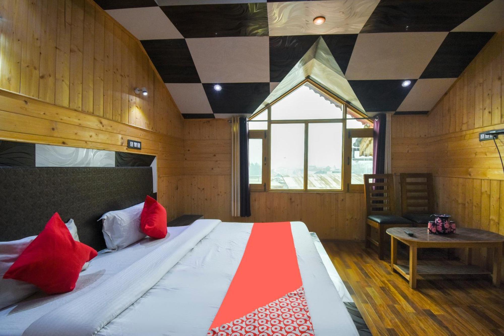 Oyo Hotel New Divine Kashmir Durgjan Ngoại thất bức ảnh