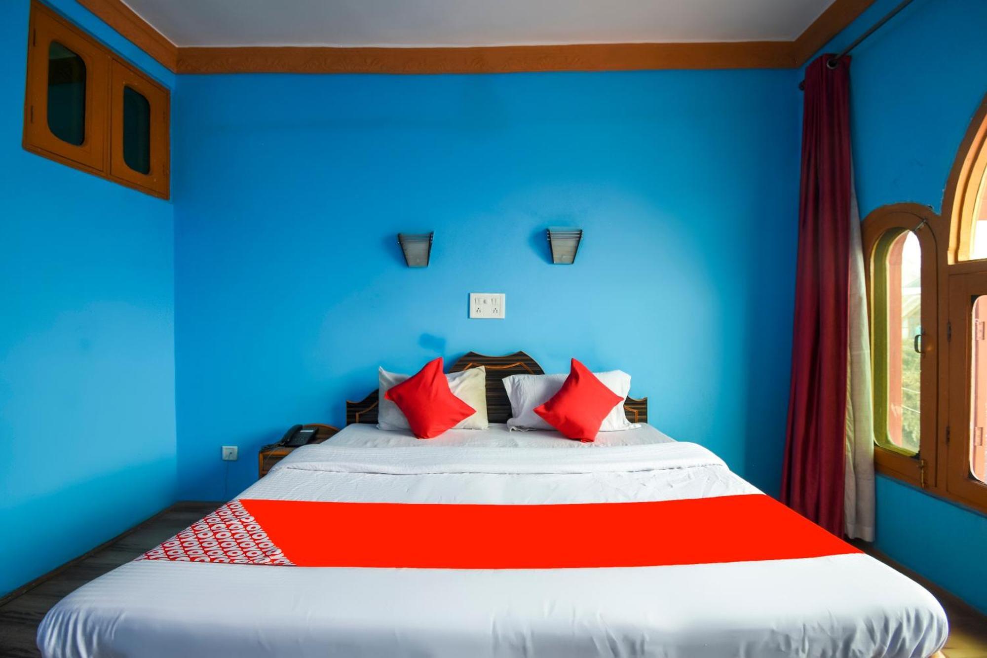 Oyo Hotel New Divine Kashmir Durgjan Ngoại thất bức ảnh