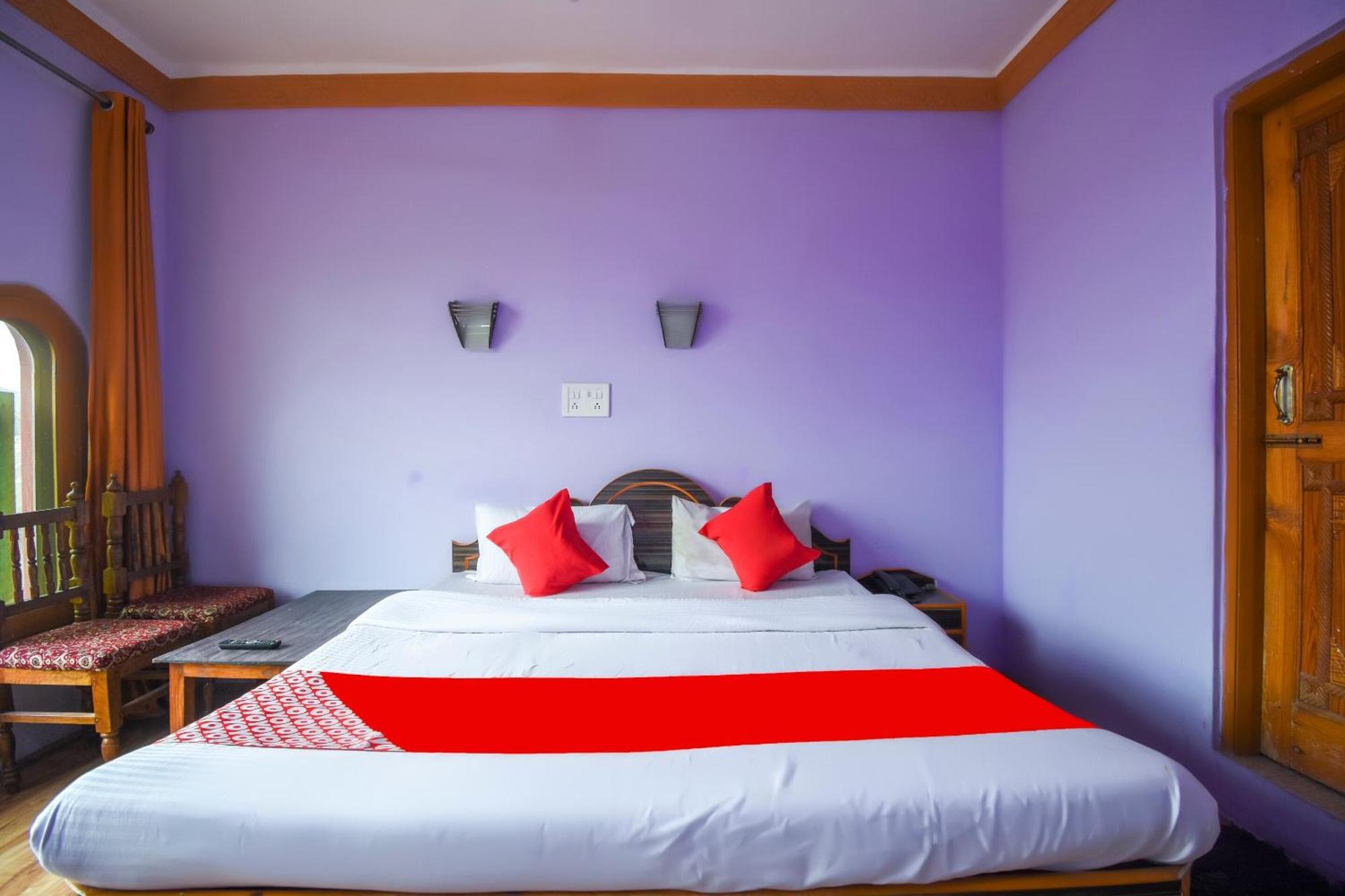 Oyo Hotel New Divine Kashmir Durgjan Ngoại thất bức ảnh