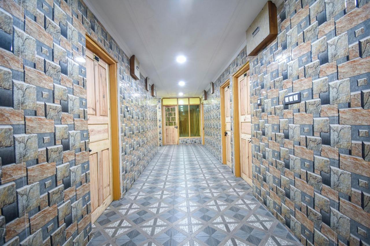 Oyo Hotel New Divine Kashmir Durgjan Ngoại thất bức ảnh